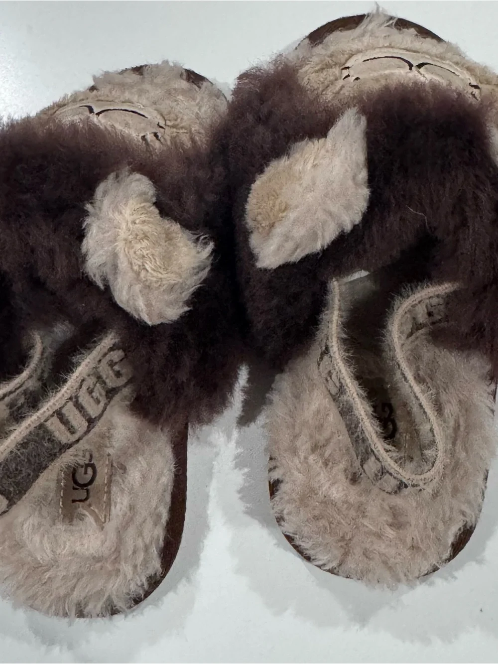 UGG Unisex-Child Toddler Fluff Yeah Slide Lion stuffie Slippers